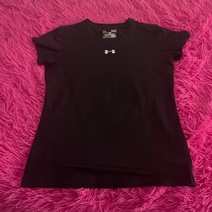 Black under armor shirt!